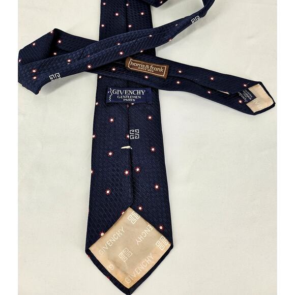 GIVENCHY GENTLEMAN PARIS VINTAGE MEN'S SILK NAVY BLUE POLKA DOT NECK 3" TIE - Picture 3 of 7